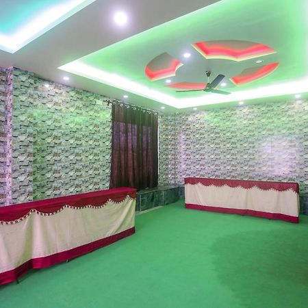 Oyo60771新普里酒店 外观 照片